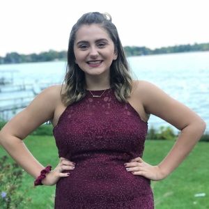 Meet your Posher, Ellie